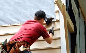 Siding Removal and Disposal in Hartford City, IN